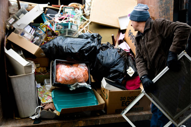 Best Garage Cleanout  in Metamora, IL